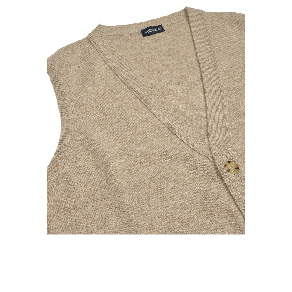 Lambswool short sleeveless cardigan - beige_v-neck