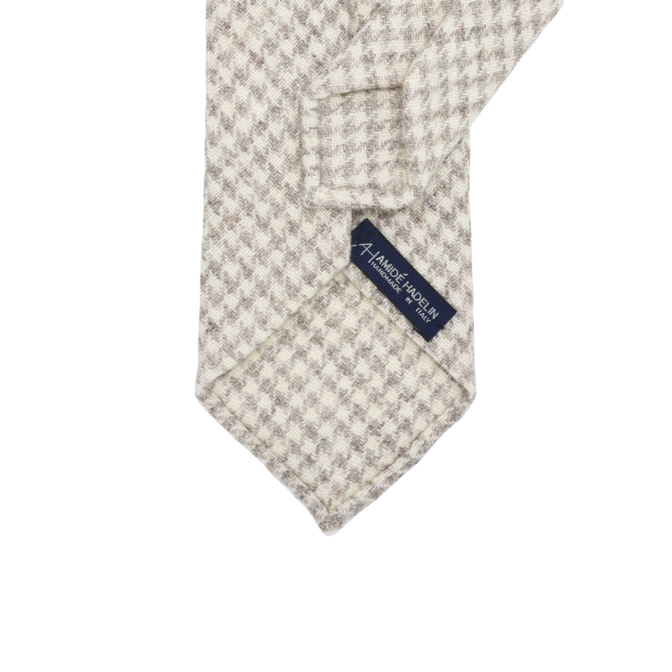 Amidé Hadelin | Marling & Evans houndstooth unyed merino wool tie - Handmade in Italy, natural_back