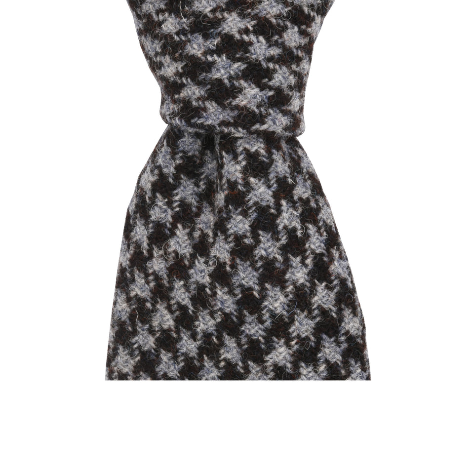 Amidé Hadelin | Harris Tweed houndstooth tie - Handmade in Italy, greyish blue/brown_knot