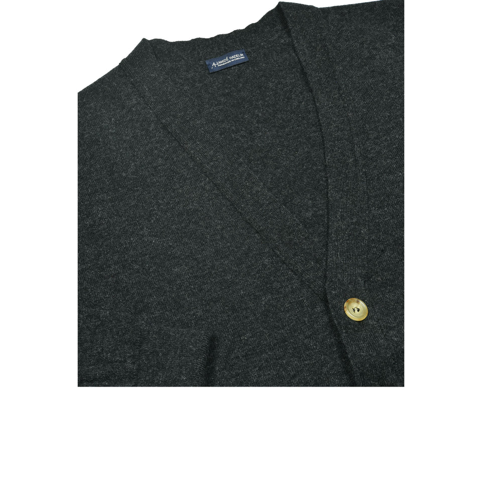 Amidé Hadelin | Super Geelong cardigan - charcoal_neck