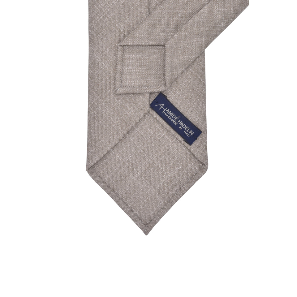 Amidé Hadelin | Wool/silk/linen tie - beige_back