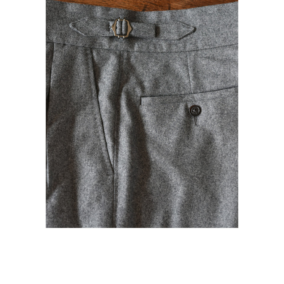Amidé Hadelin | MTO | VBC flannel trousers - medium grey_side tabs