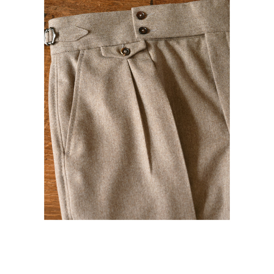 Amidé Hadelin | MTO | VBC flannel trousers - light brown_closure