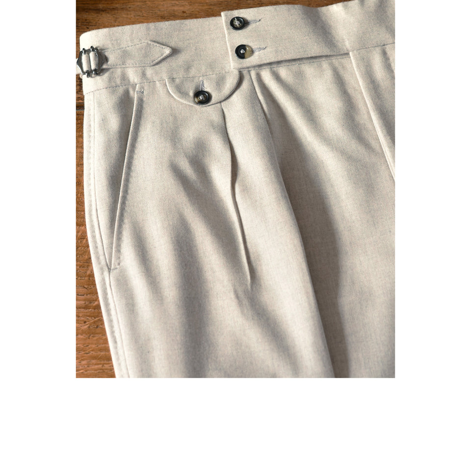 Amidé Hadelin | MTO | VBC flannel trousers - ecru_closure