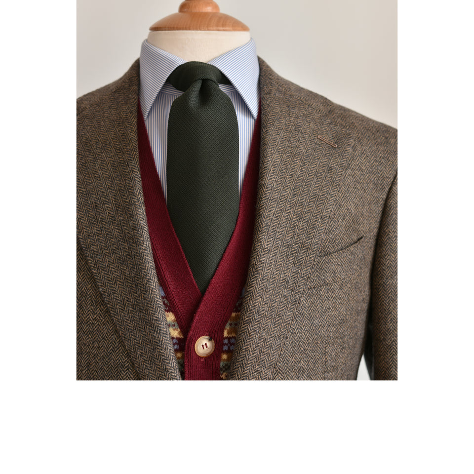 Amidé Hadelin | MTO | Abraham Moon herringbone hacking jacket - natural/brown_close up