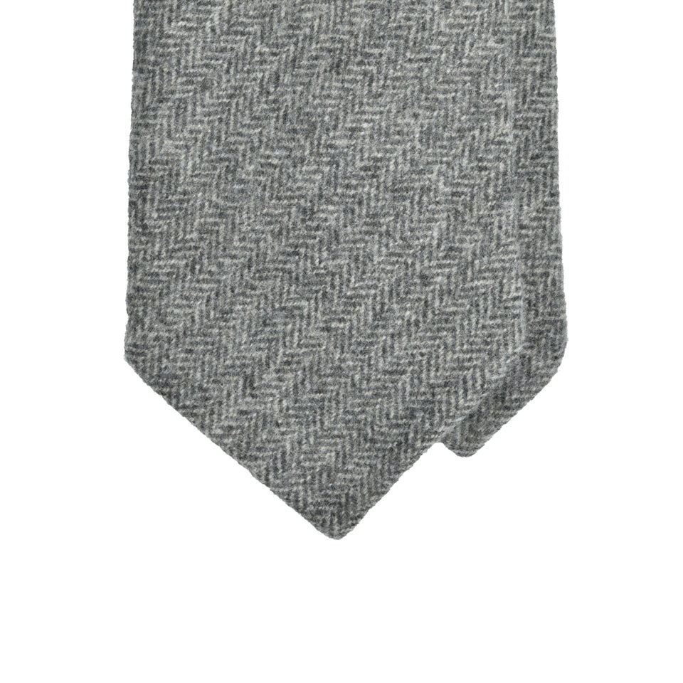 Amidé Hadelin | Loden herringbone tie, grey_tip