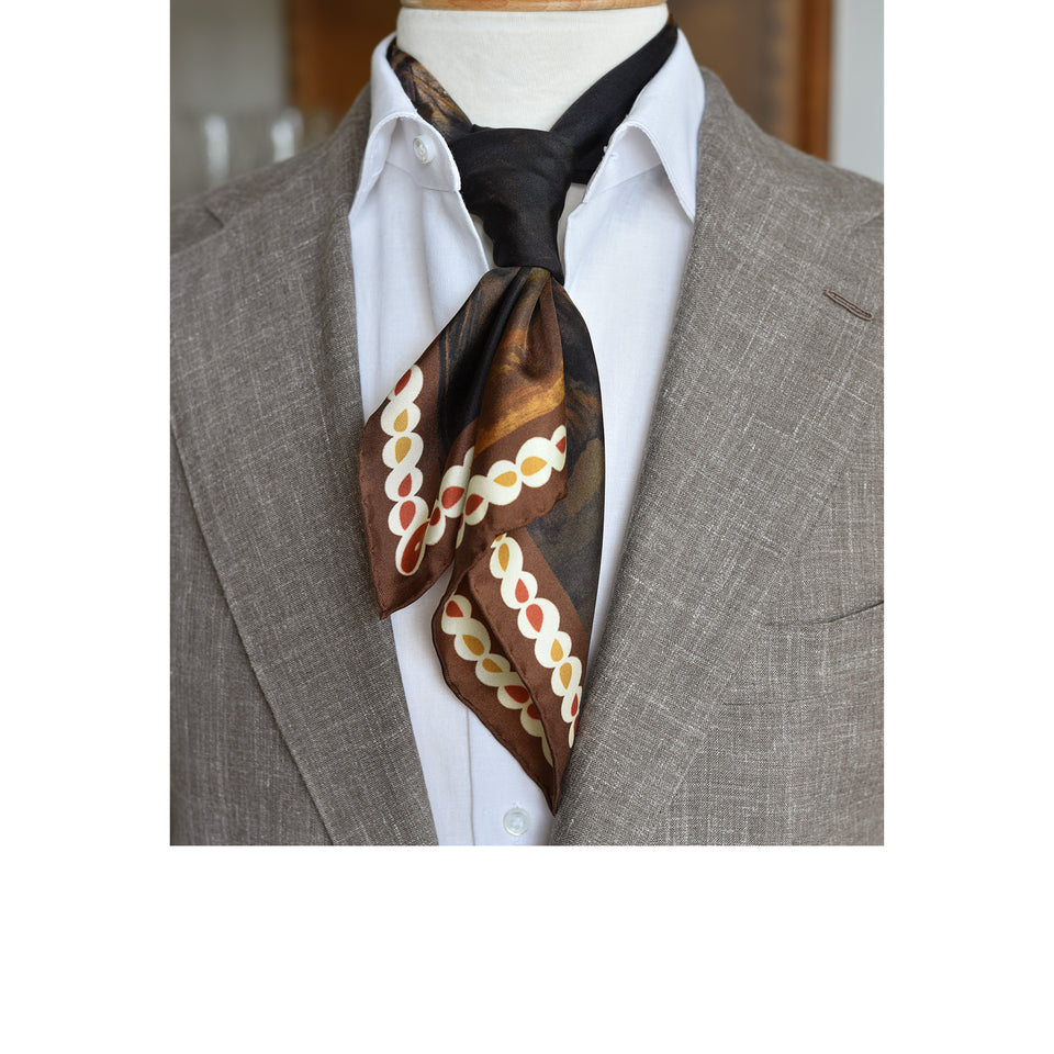 Amidé Hadelin | Rembrandt van Rijn neckerchief 'Night Watch'_worn