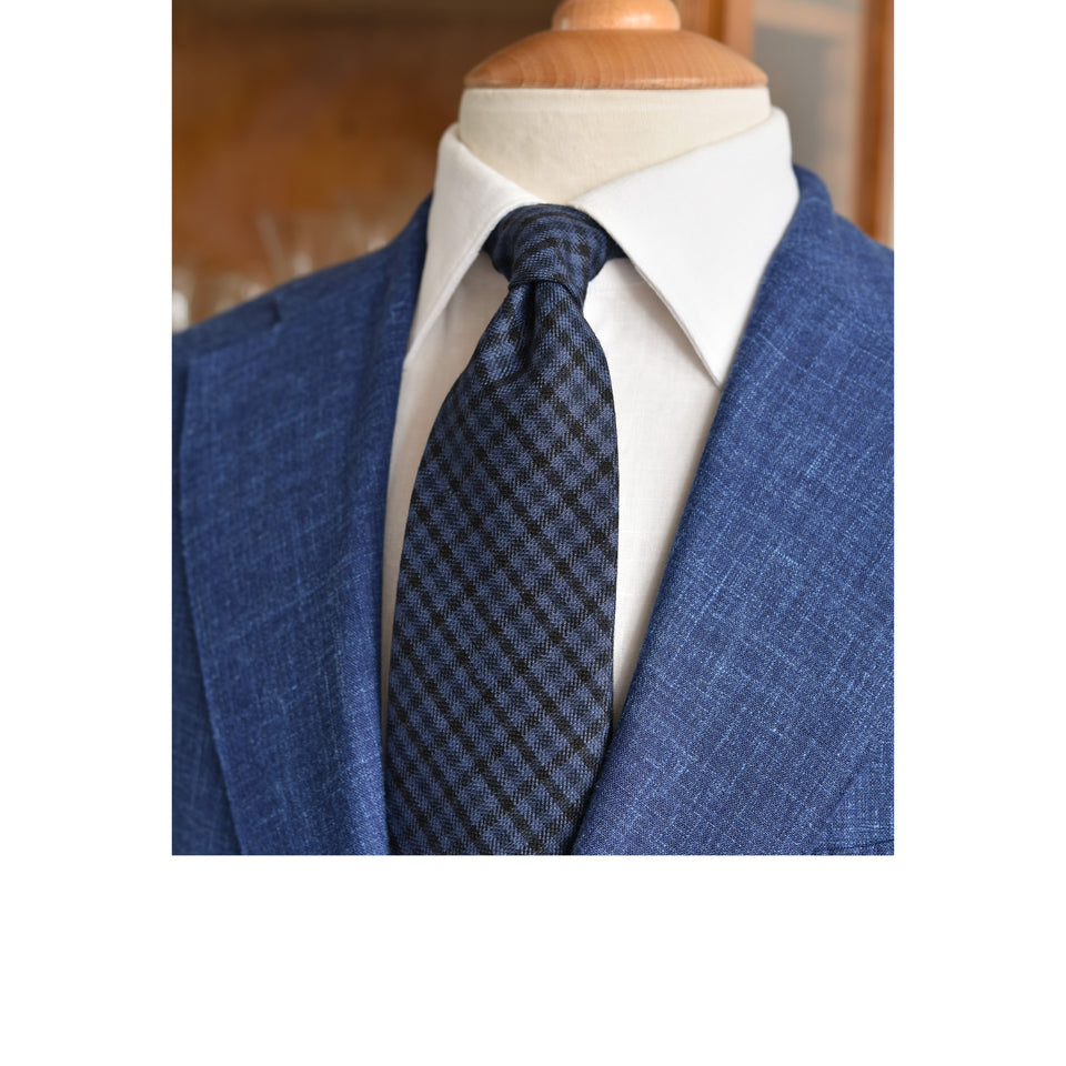 Amidé Hadelin | Abraham Moon gun club check wool/linen tie - Handmade in Italy, blue/navy/black_styled