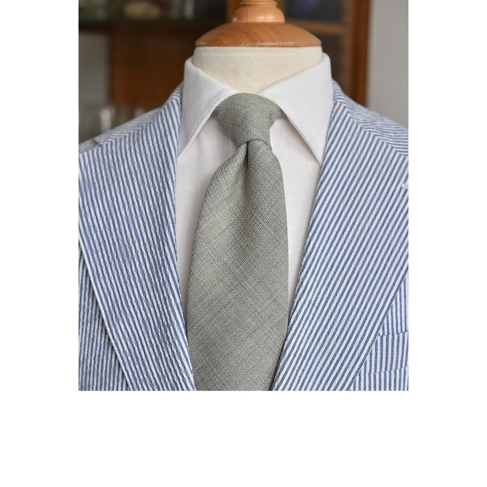 Amidé Hadelin | Fresco Mock Leno handmade Italian tie, light grey_styled