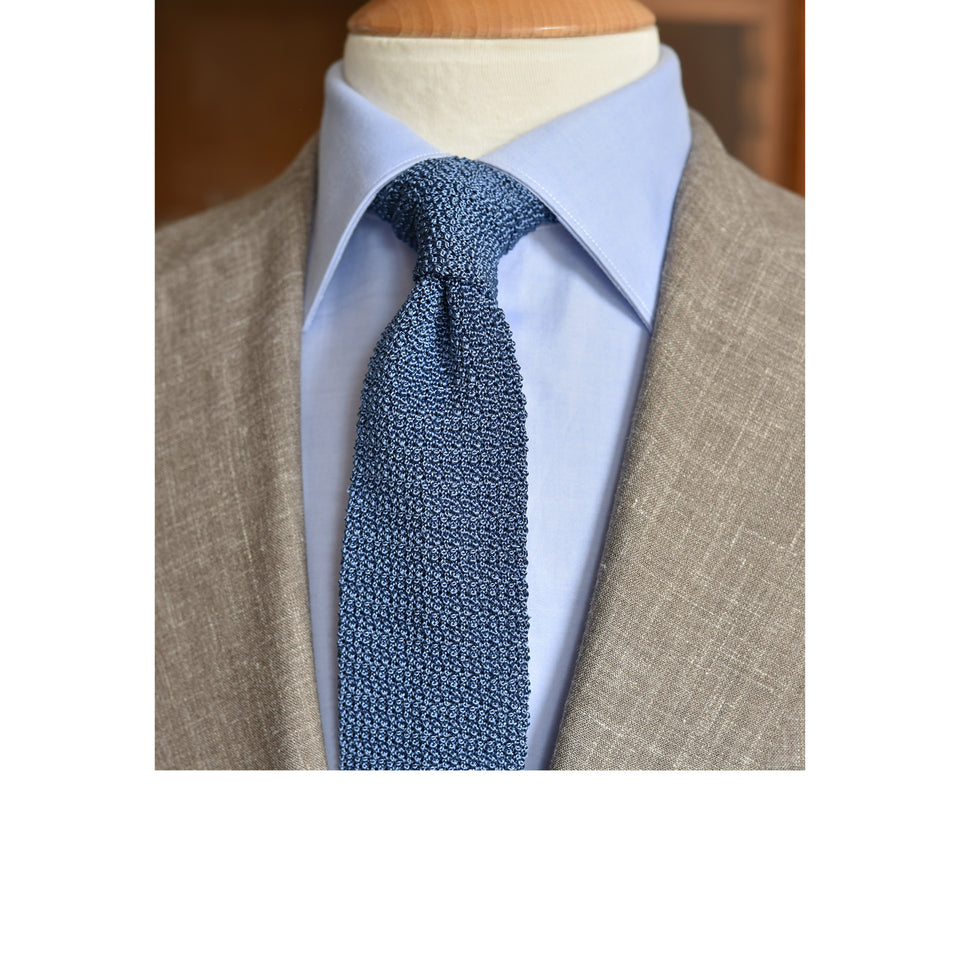 Orange Label | knit silk tie, Handmade in Germany, greyish blue_styled
