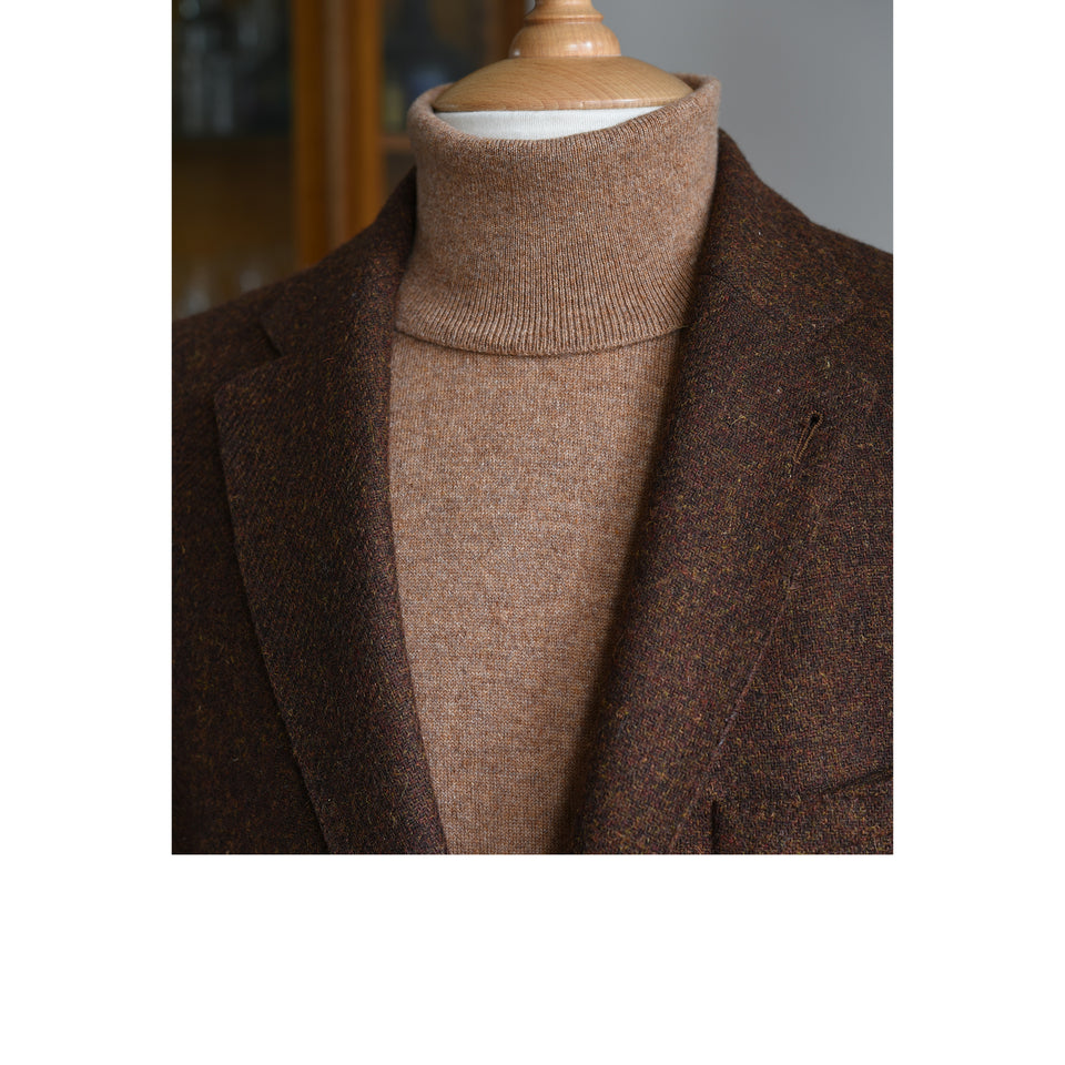 Amidé Hadelin | Cashmere roll neck jumper - light brown_styled