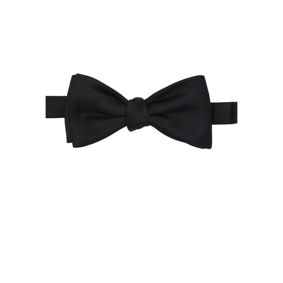 Amidé Hadelin  | Large self tie silk bow tie, black_full