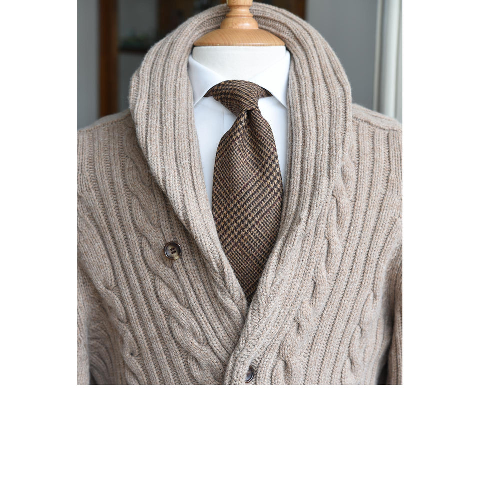 Amidé Hadelin | Lambswool cable knit shawl collar cardigan - beige_styled