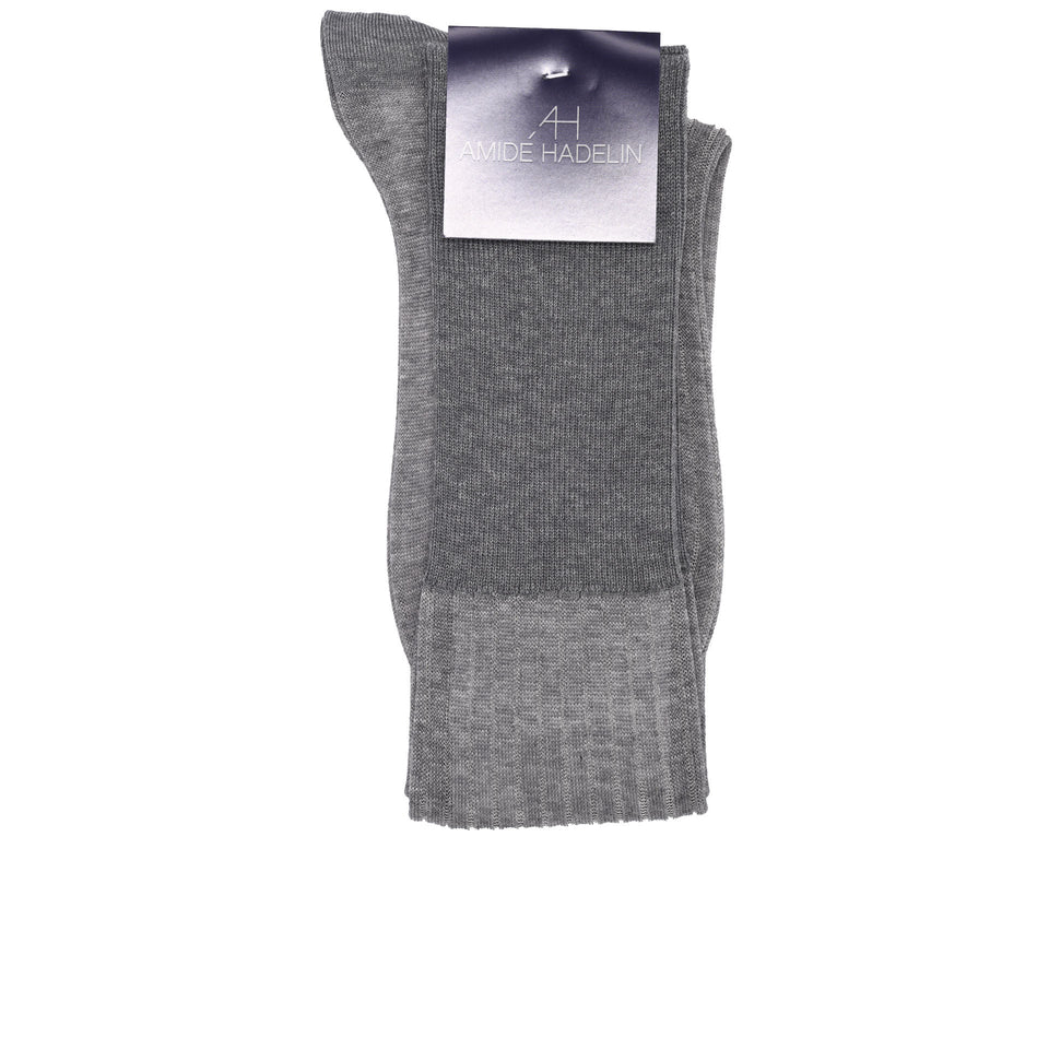Amidé Hadelin | Knee high shadow stripe cotton socks - pearl grey/light grey_label